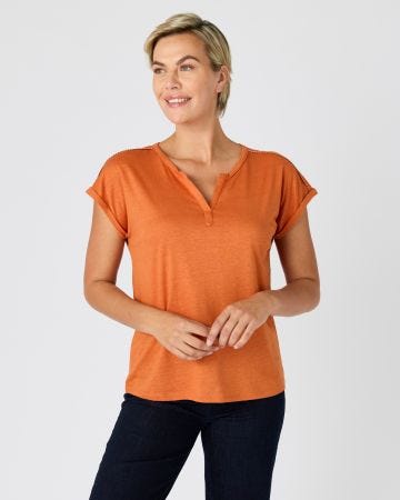 T-shirt mélange lin, détails tressés