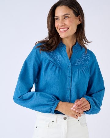 Chemisier en denim brodé