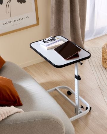 Table d'appoint à roulettes