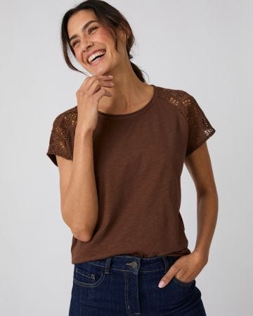 T-shirt détail macramé aux épaules