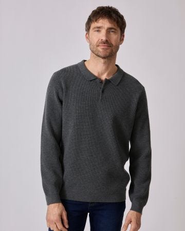 Pull Thermolactyl col polo en maille texturée.