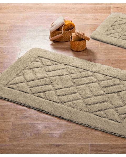 Tapis de bain motif losanges.
