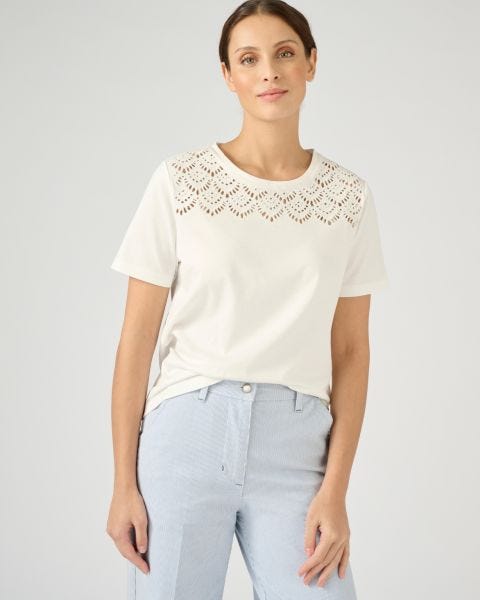 T-shirt broderies ajourées