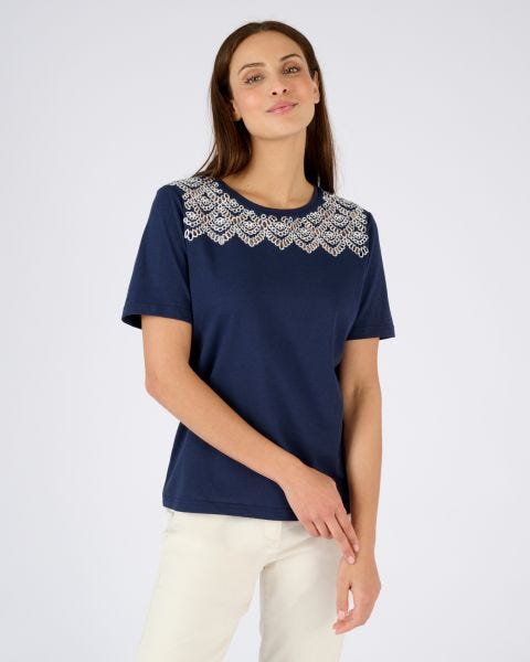 T-shirt broderies ajourées