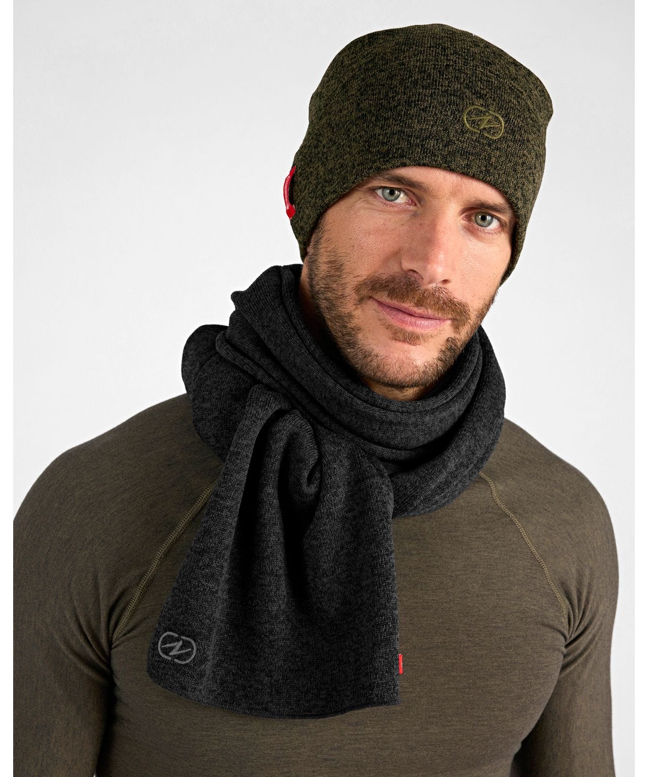 Ensemble Chaud Et Épais Pour L'hiver 3 Pièces Bonnet Chapeau Écharpe