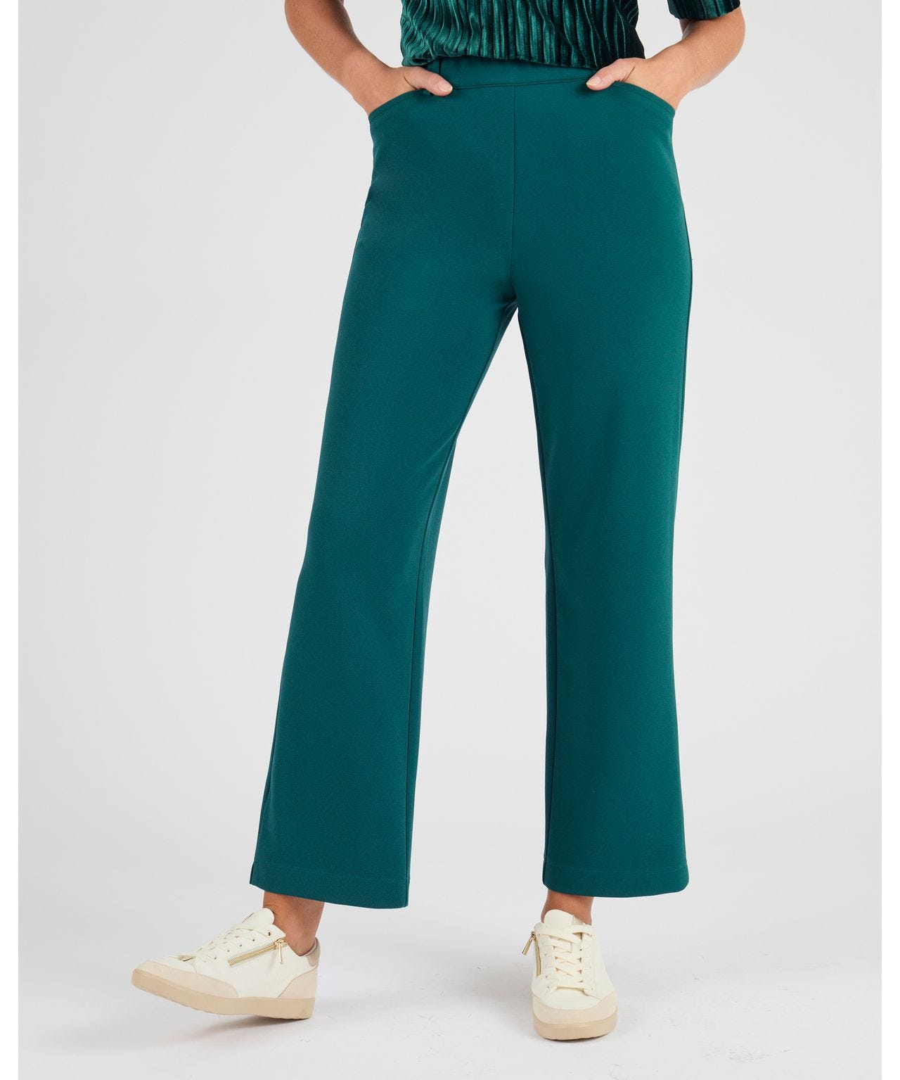 Lot De 7 Pantalons Femme – Taille 36/38, Neufs Sans étiquettes, Idéal Revendeurs