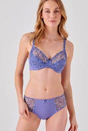 > LINGERIE